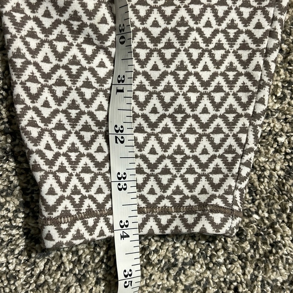 Prana Taupe & White Patterned High Rise Cropped Jogger Pants Women’s Size Small - Picture 9 of 10